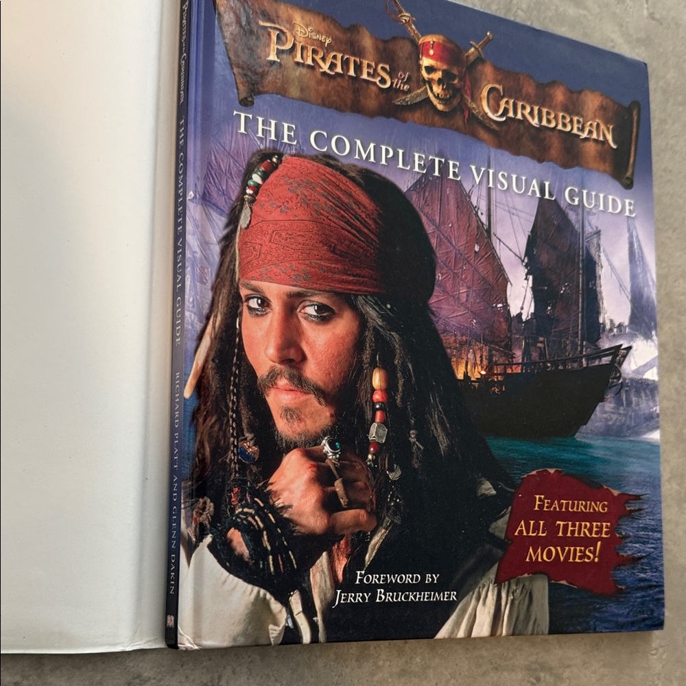 Disney Pirates of the Caribbean Complete Visual Guide - Blue Cover - Picture 9 of 10